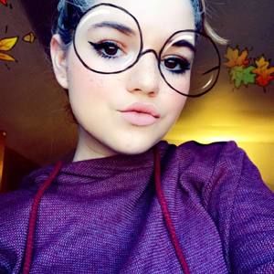 Meet your Posher, Isabel